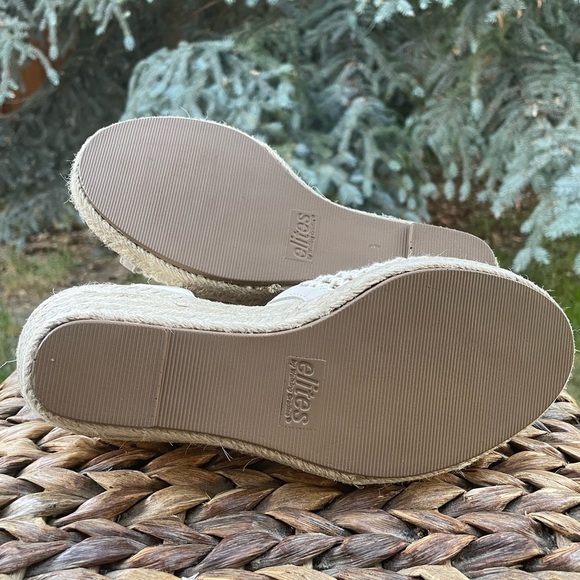 NEW Walking Cradles Ivory Avery Crochet Espadrille Wedge Comfort Sandals. Size 7 - Picture 6 of 6